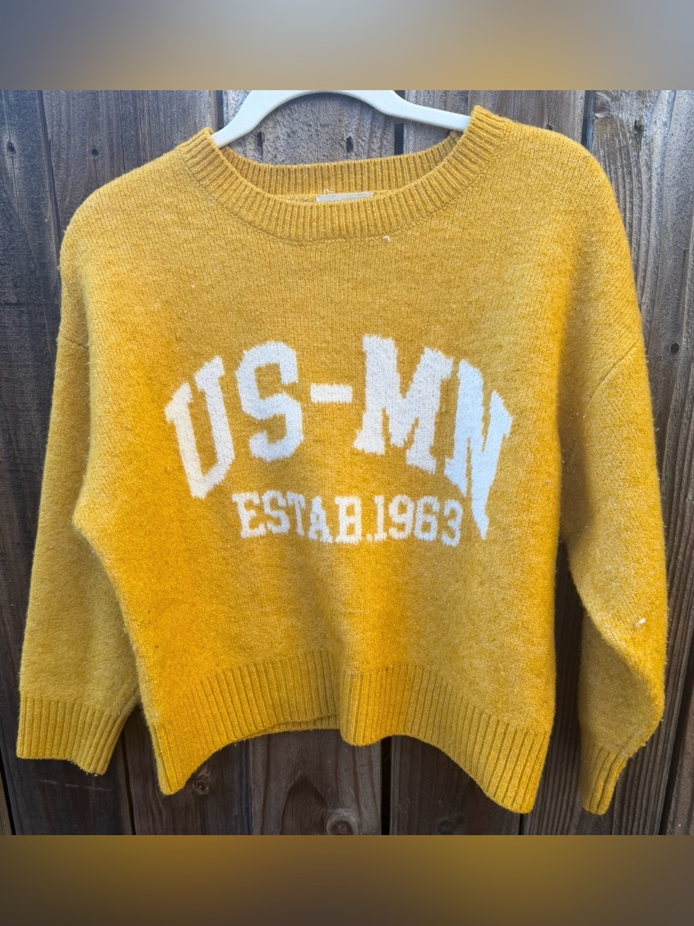 Samansa Mos2 US-MN Graphic Crewneck Sweater in Mustard Yellow medium